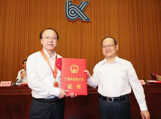 5cb3e68b03ca6.png 2.png